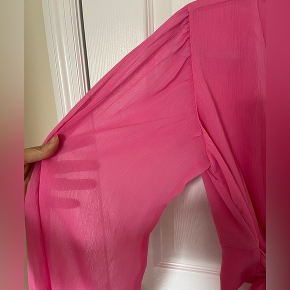 Hot pink Express tie-front blouse in XS - Picture 3 of 8